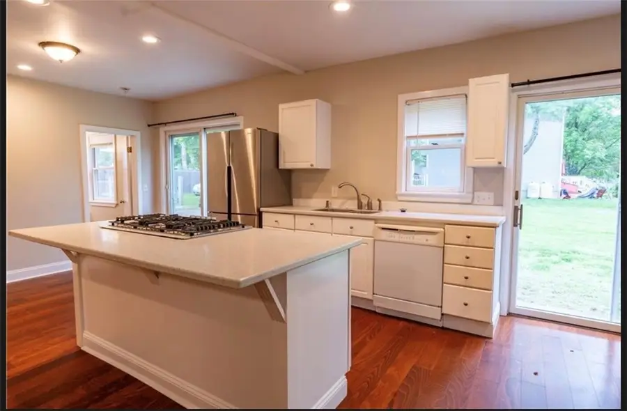 18 Railroad Street, South Kingstown, RI 02879 - #3
