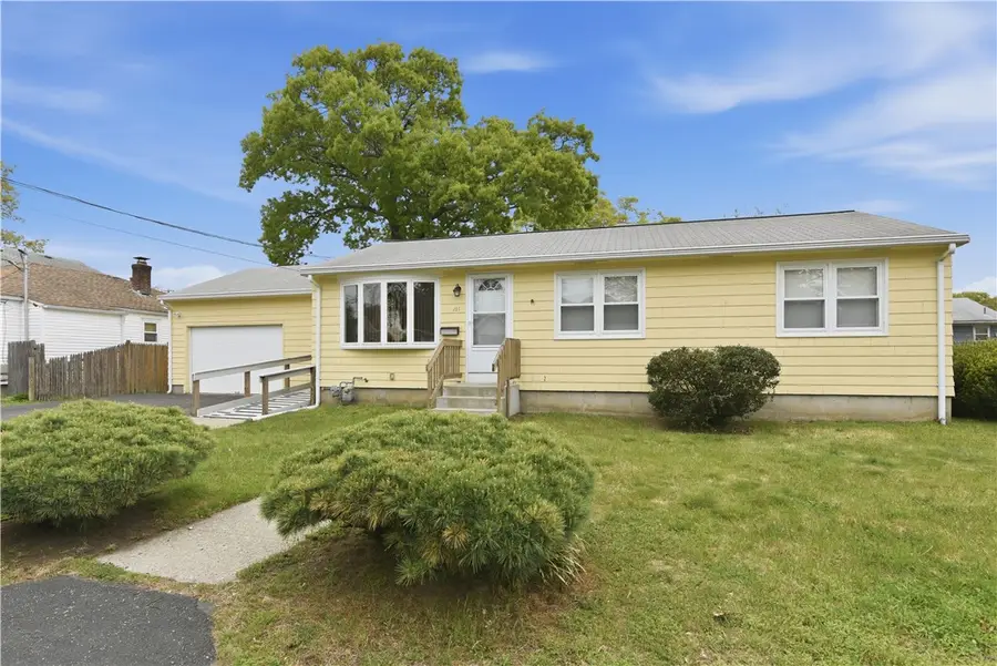 121 Fern Street, Warwick, RI 02889 - #2