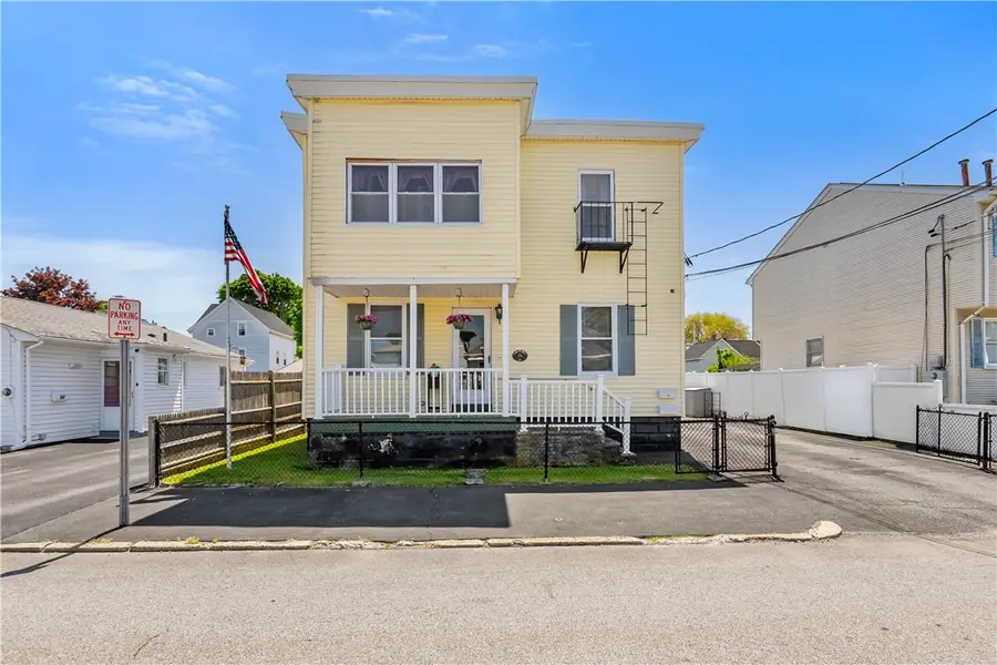 19 Charpentier Avenue, Pawtucket, RI 02861 - #3