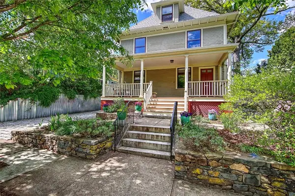 22 Irving Avenue, Providence, RI 02906