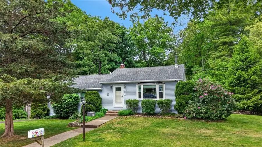 9 Friendship Lane, Smithfield, RI 02917 - #2