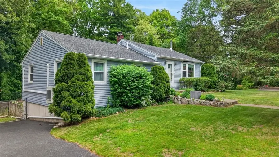 9 Friendship Lane, Smithfield, RI 02917 - #3