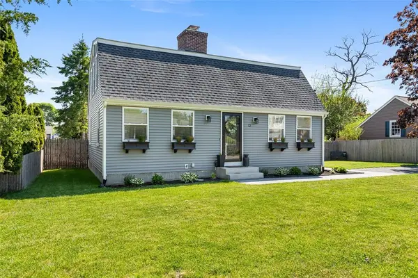 12 Highview Avenue, Warren, RI 02885