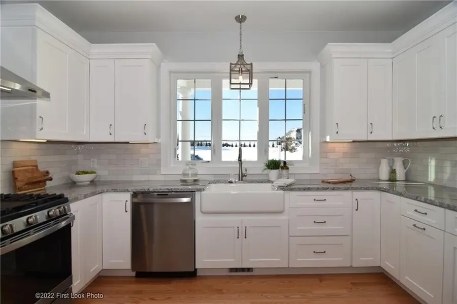 515 School Street, North Kingstown, RI 02852 - #3