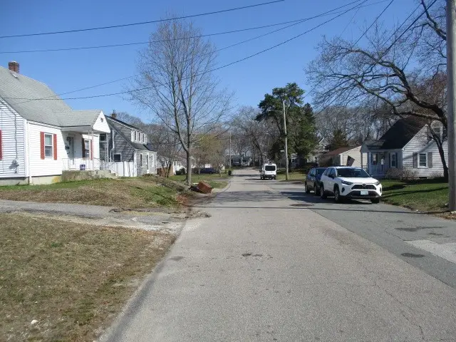 48 Wesleyan Avenue, Warwick, RI 02886 - #3