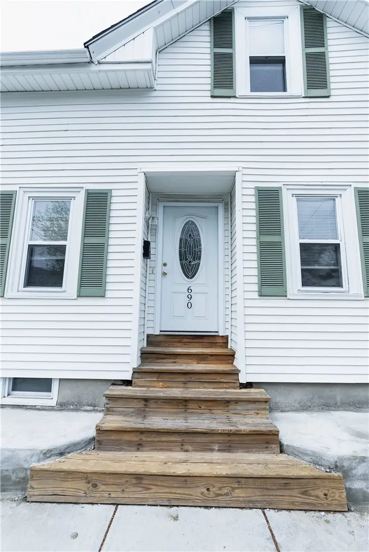 690 Academy Avenue, Providence, RI 02908 - #2