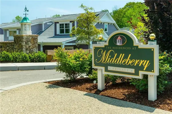 47 Travelers Court, East Greenwich, RI 02818