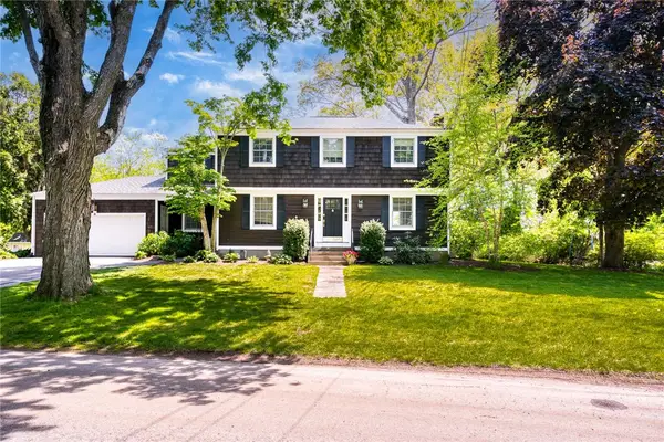 47 Meadowbrook Drive, Barrington, RI 02806