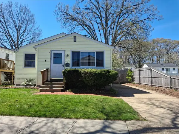 315 Grosvenor Avenue, East Providence, RI 02914