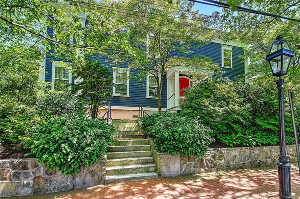 23 Benefit Street #2, Providence, RI 02904