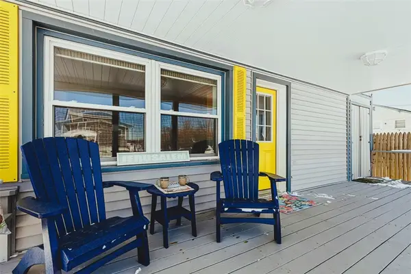 6 Macalder Street, Narragansett, RI 02882