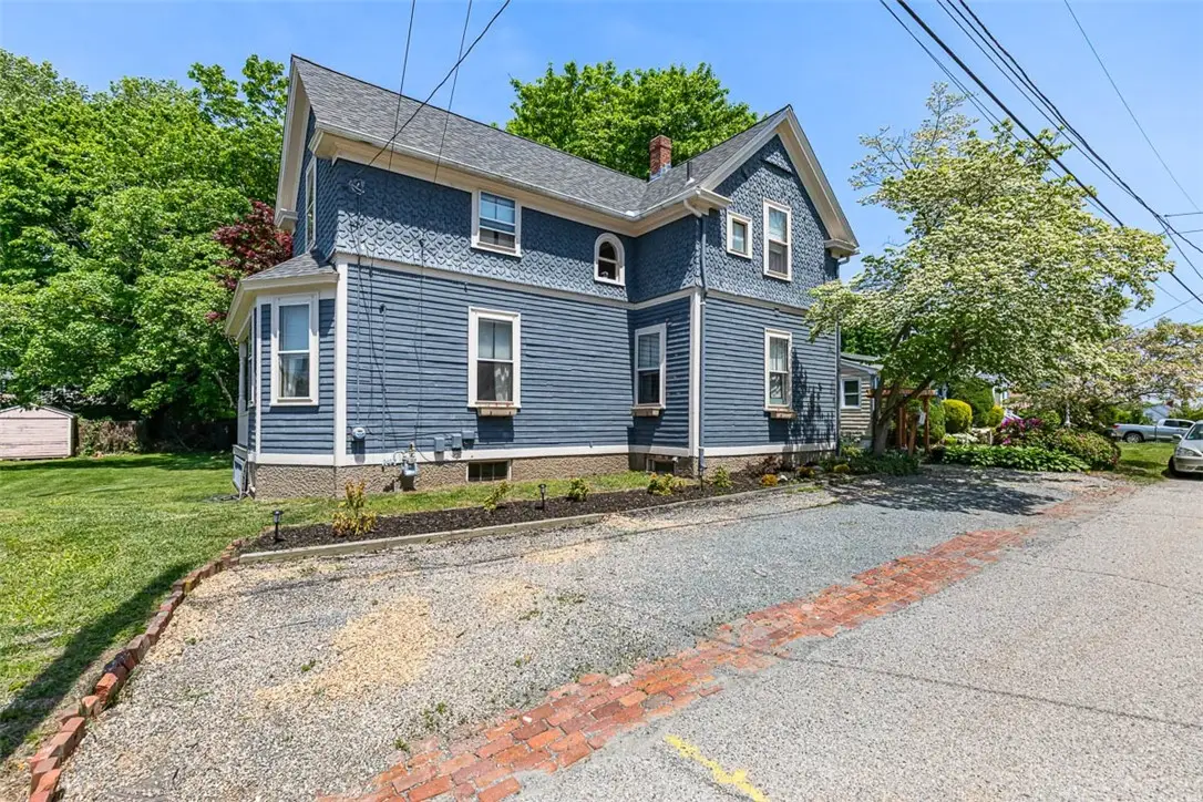 10 Burton Avenue, Riverside, RI 02915 - #1