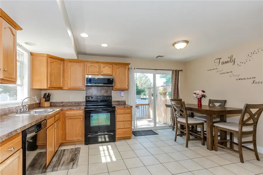 18 Willis Street #18, Cranston, RI 02910 - #2