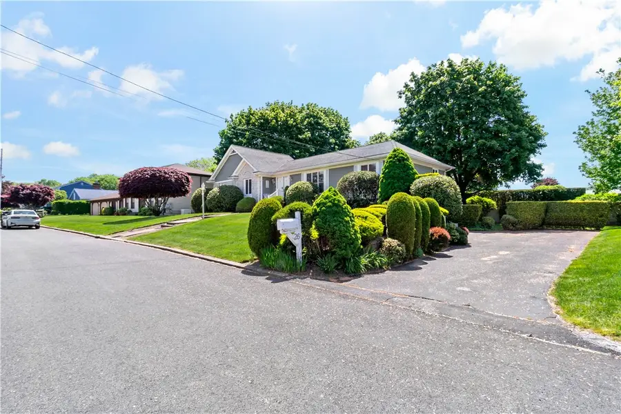 26 Carriage Way, North Providence, RI 02904 - #3