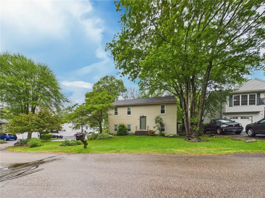55 Betony Road, Saunderstown, RI 02874 - #3