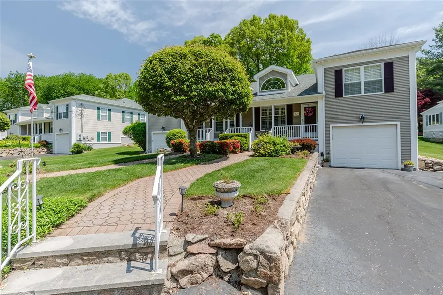 32 Orchard Meadows Drive, Smithfield, RI 02917 - #3