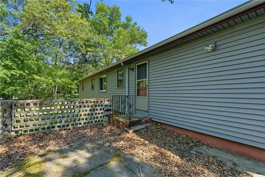 35 Elmwood Drive, North Kingstown, RI 02852 - #3