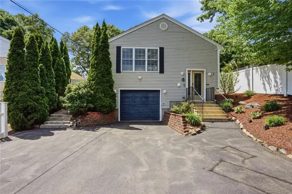 212 Lexington Avenue, North Providence, RI 02904