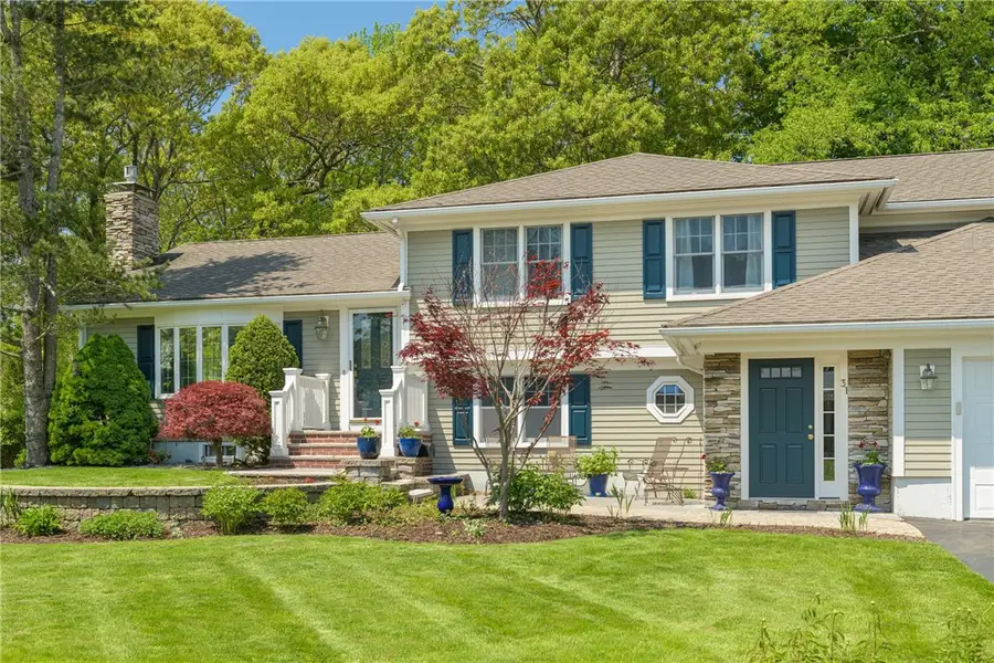 31 Meadowbrook Drive, Barrington, RI 02806 - #2