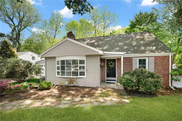14 Black Creek Lane, Warwick, RI 02888