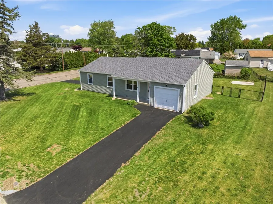 10 Wagon Wheel Lane, Woonsocket, RI 02895 - #3