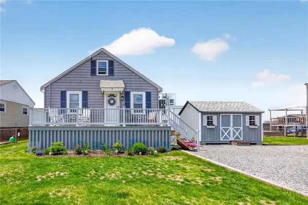 6 Arbeth Avenue, Narragansett, RI 02882