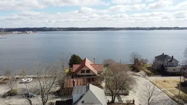 1200 Narragansett Boulevard, Cranston, RI 02905