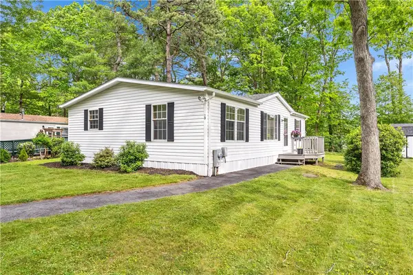 13 Liena Rose Way, Coventry, RI 02816