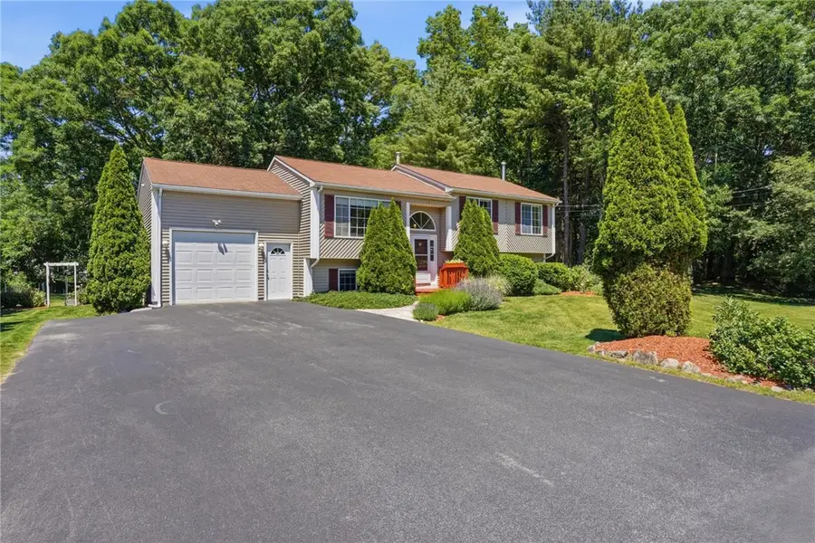 26 King Street, Coventry, RI 02816 - #3