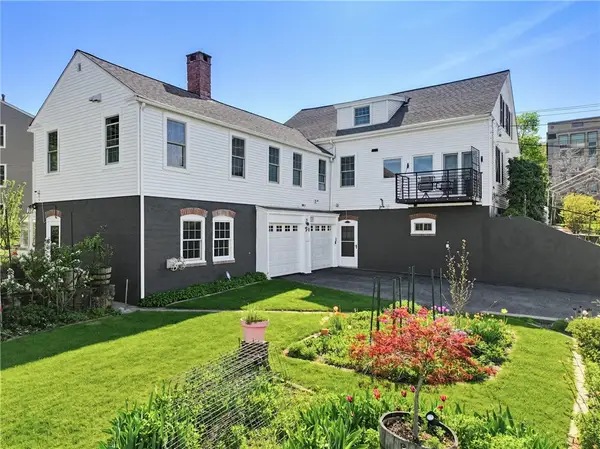 520 East Avenue, Pawtucket, RI 02860