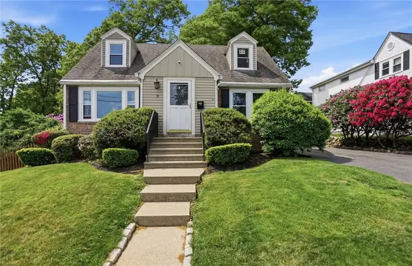 9 West Street, North Providence, RI 02904