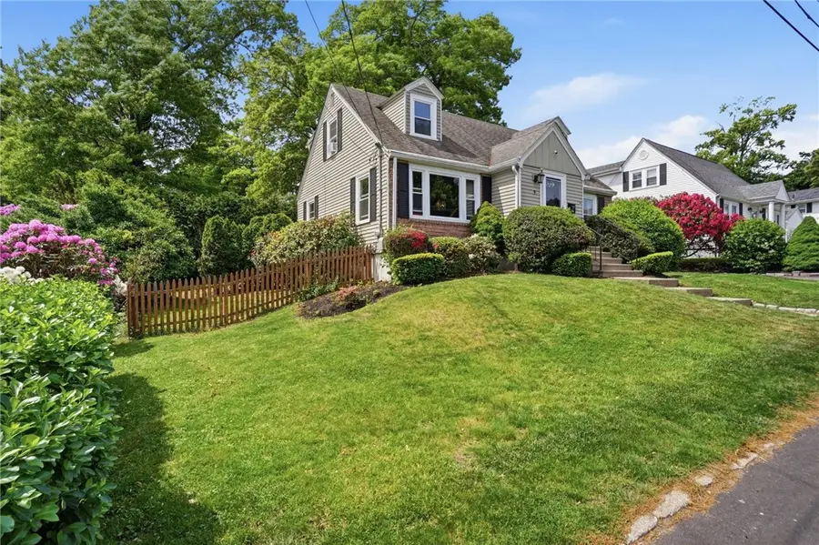 9 West Street, North Providence, RI 02904 - #2