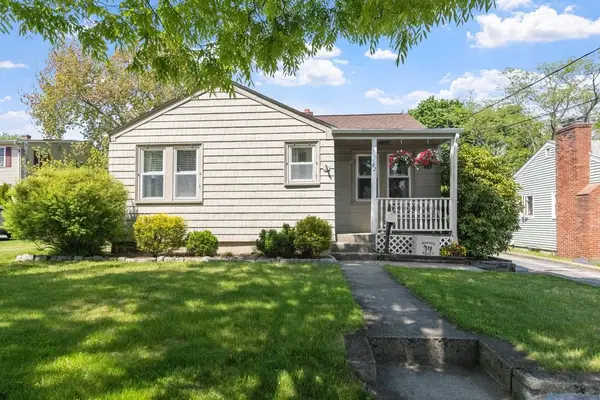 62 Gardiner Avenue, East Providence, RI 02914