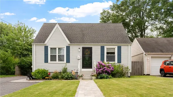 162 Thatcher Street, East Providence, RI 02916