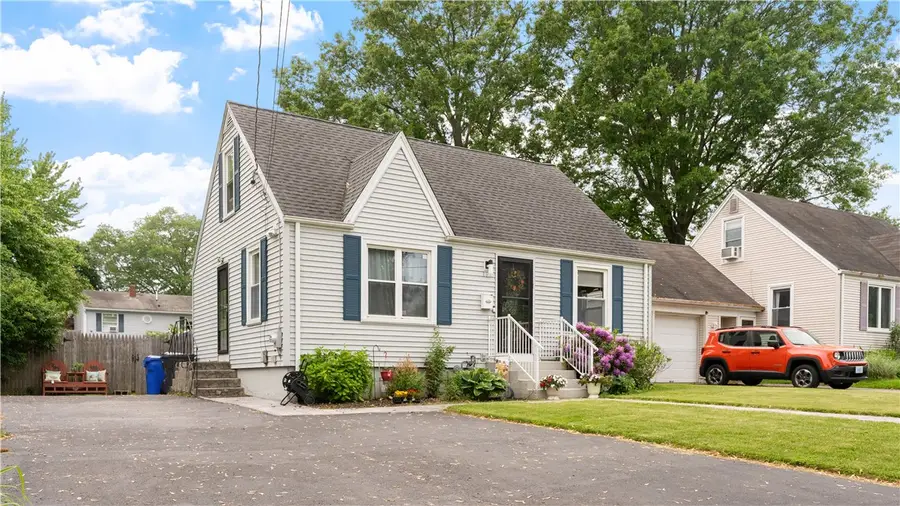 162 Thatcher Street, Rumford, RI 02916 - #3