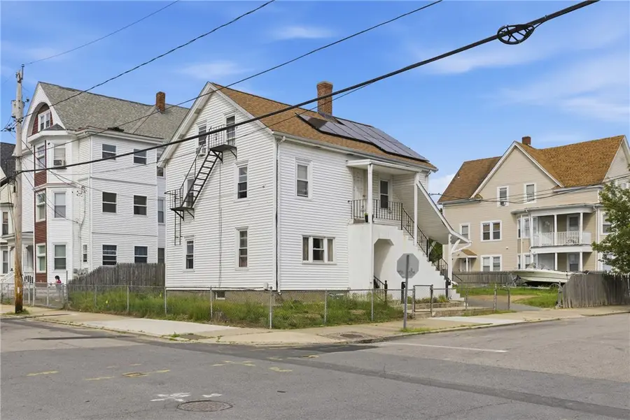 46 Lilac Street, Pawtucket, RI 02860 - #3