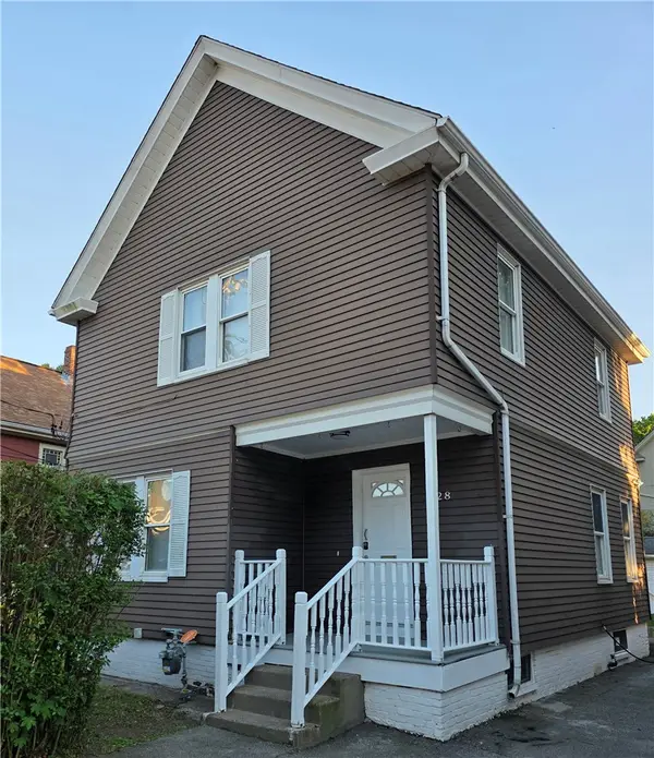 28 Carver Street, Pawtucket, RI 02860
