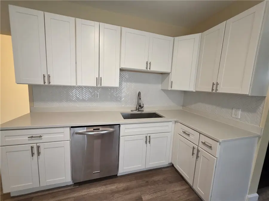 28 Carver Street, Pawtucket, RI 02860 - #3