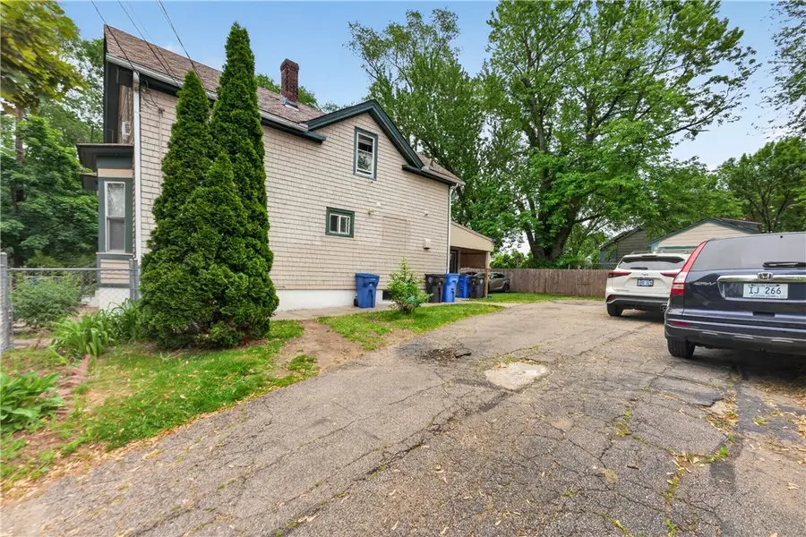 8 Arlington Avenue, Cranston, RI 02920 - #3