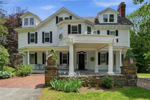 204 Spencer Avenue, Warwick, RI 02818