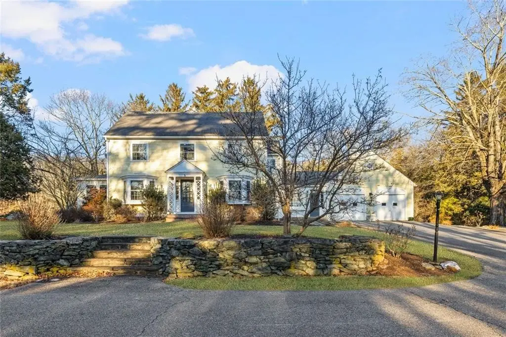 555 Great Road, Lincoln, RI 02865 - #1