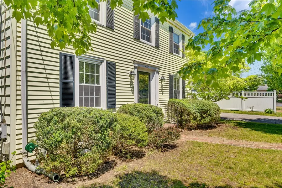172 Hoyt Avenue, Rumford, RI 02916 - #2