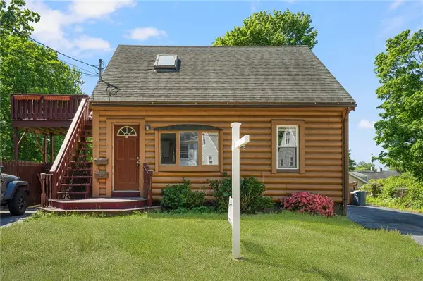 17 Padelford Avenue, East Providence, RI 02915