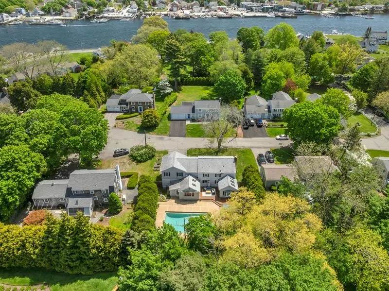 6 Driftwood Drive, Barrington, RI 02806 - #3