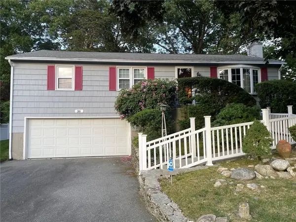 36 Edmond Drive, Warwick, RI 02886