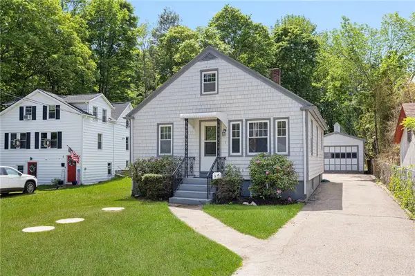 3 Albro Lane, Coventry, RI 02816
