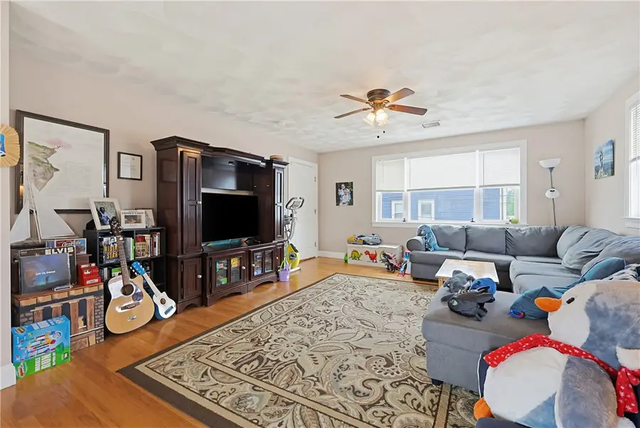 6 Wilson Street, Bristol, RI 02809 - #3