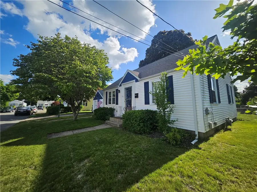 11 Jones Avenue, Pawtucket, RI 02861 - #3