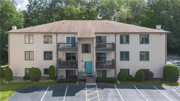 36 Kristee Circle #36, West Warwick, RI 02893