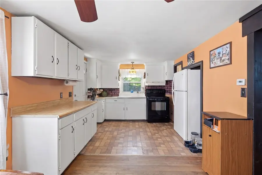 36 Martin Street, Coventry, RI 02816 - #3